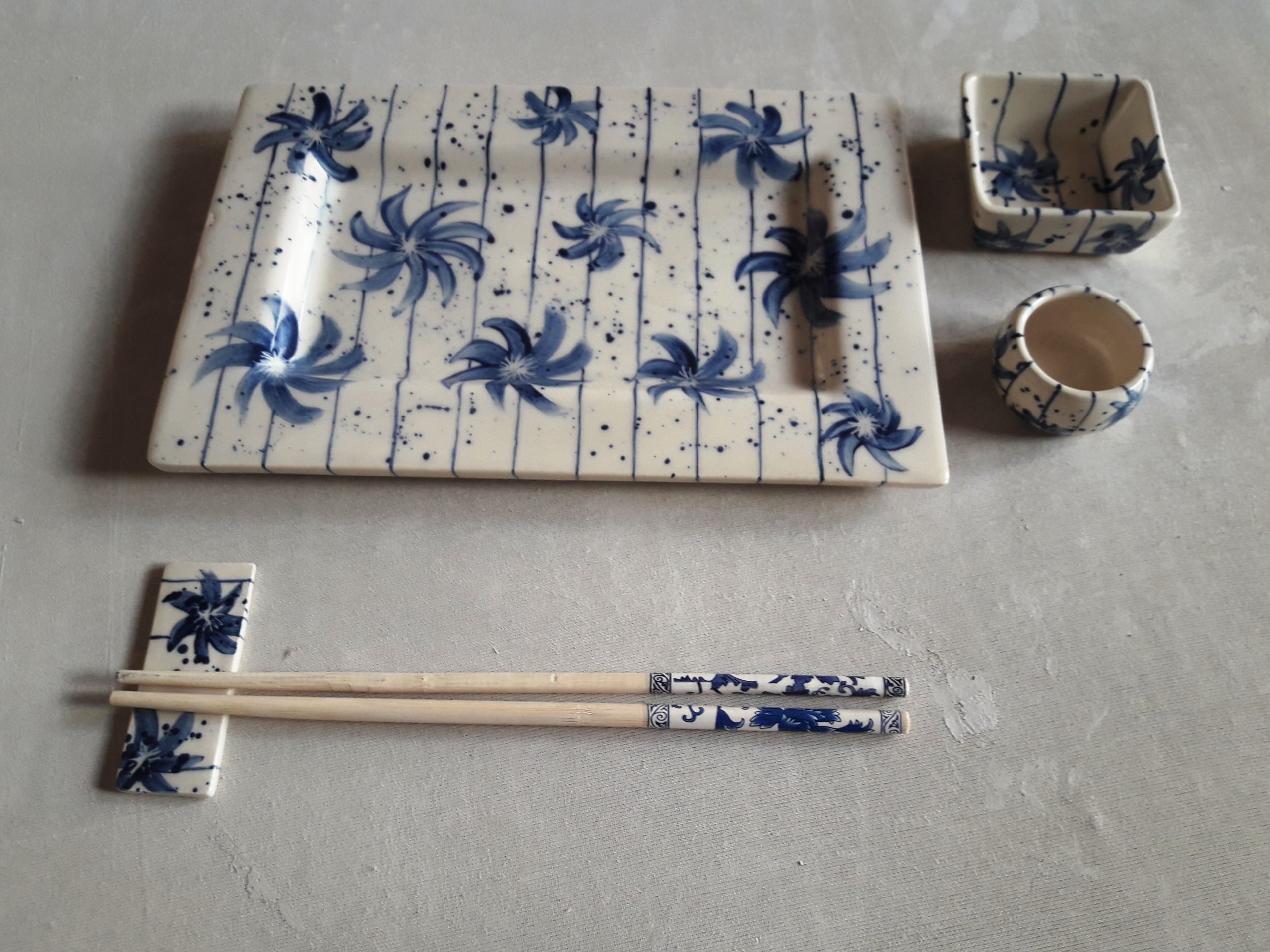 WORKSHOP CERÁMICA crea tu set de sushi – Consell 81 – Clases de cerámica
